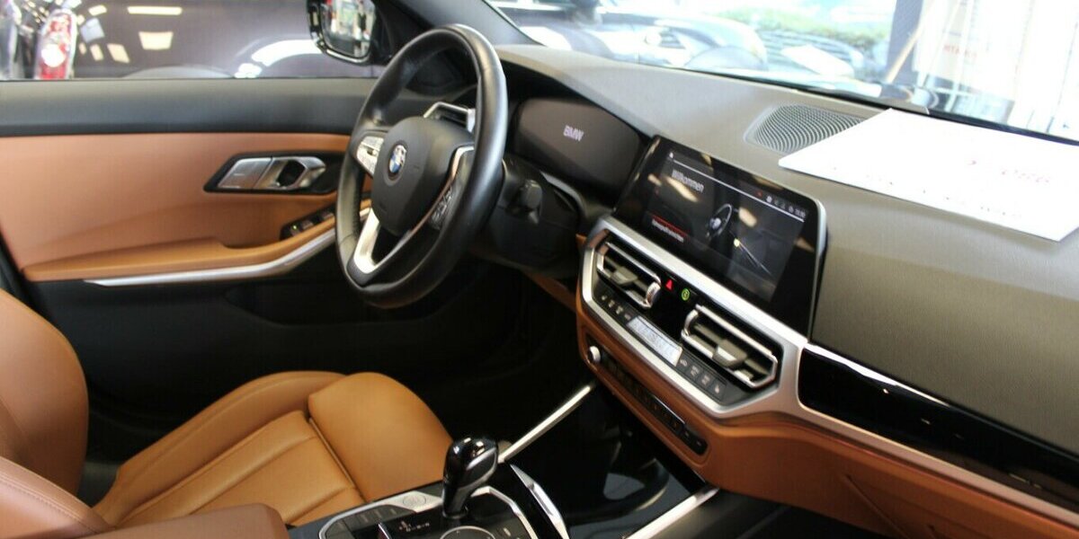 BMW 318 318d Aut. Sport Line 69.998 km 27.980 &euro; Euskirchen 53881