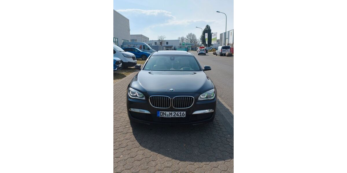 BMW 740 160.000 km 23.500 &euro; Düren 52353