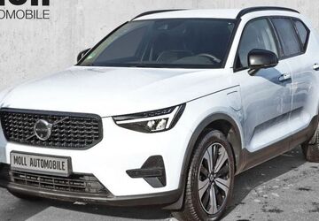 Volvo XC40 15.727 km 33.160 &euro; Aachen 52078