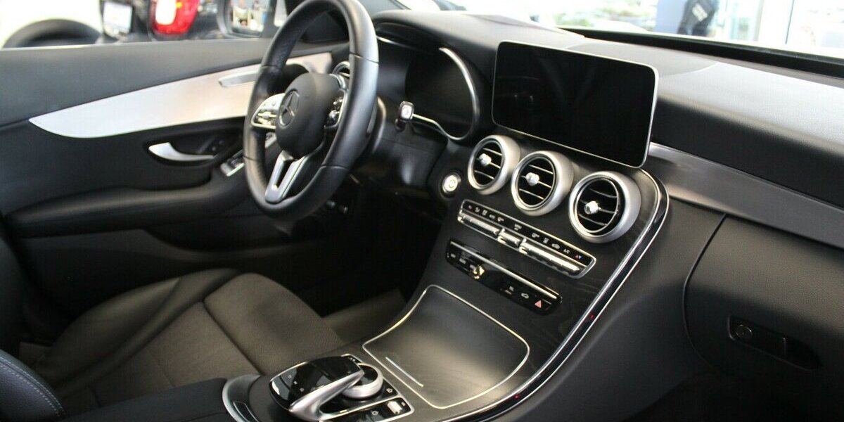 Mercedes-Benz C 300 e T 9G-Tronic Avantgarde 21.318 km 28.480 &euro; Euskirchen 53881