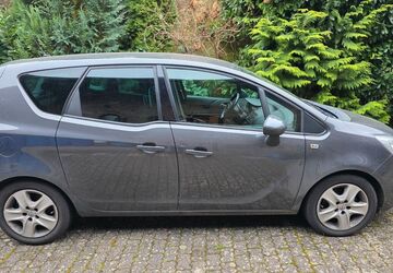 Opel Meriva 217.000 km 2.000 &euro; Vettweiß 52391