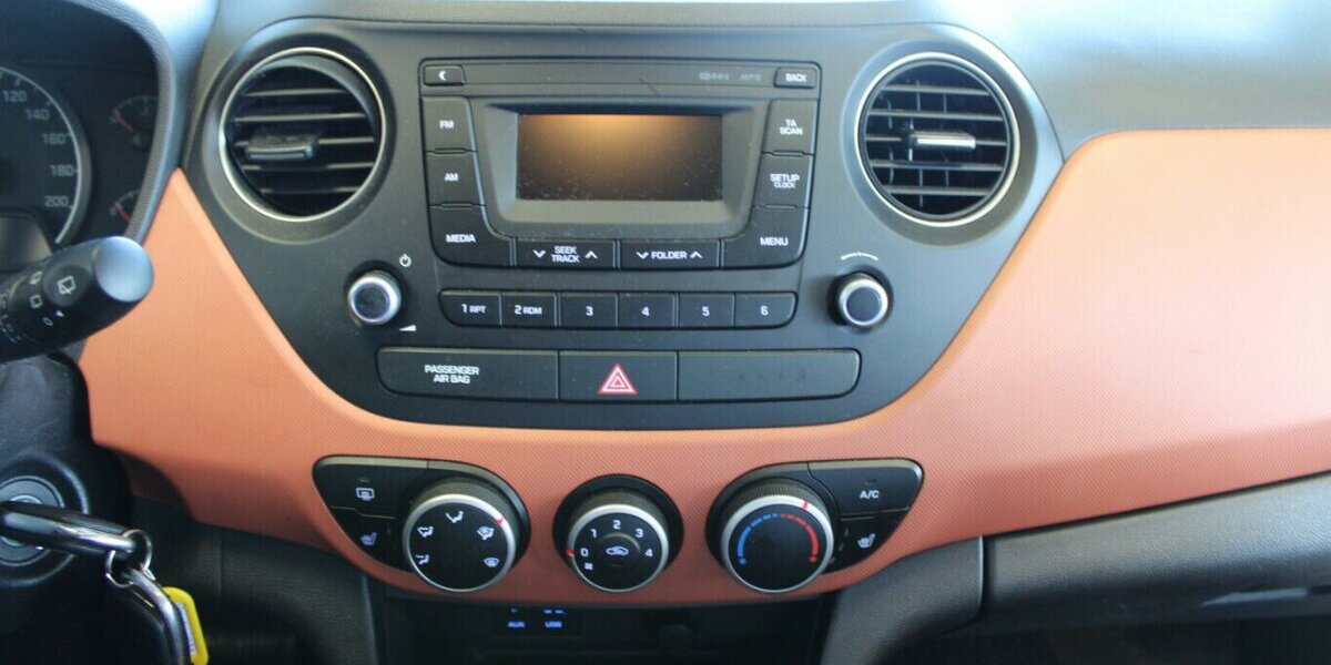 Hyundai i10 1.0 Aut. - 5-Türig - Klima - 59.945 km 9.980 &euro; Euskirchen 53881