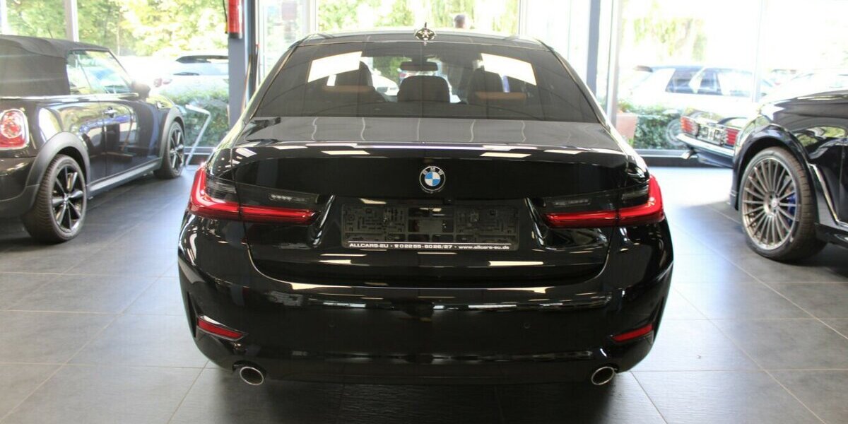 BMW 318 318d Aut. Sport Line 69.998 km 27.980 &euro; Euskirchen 53881