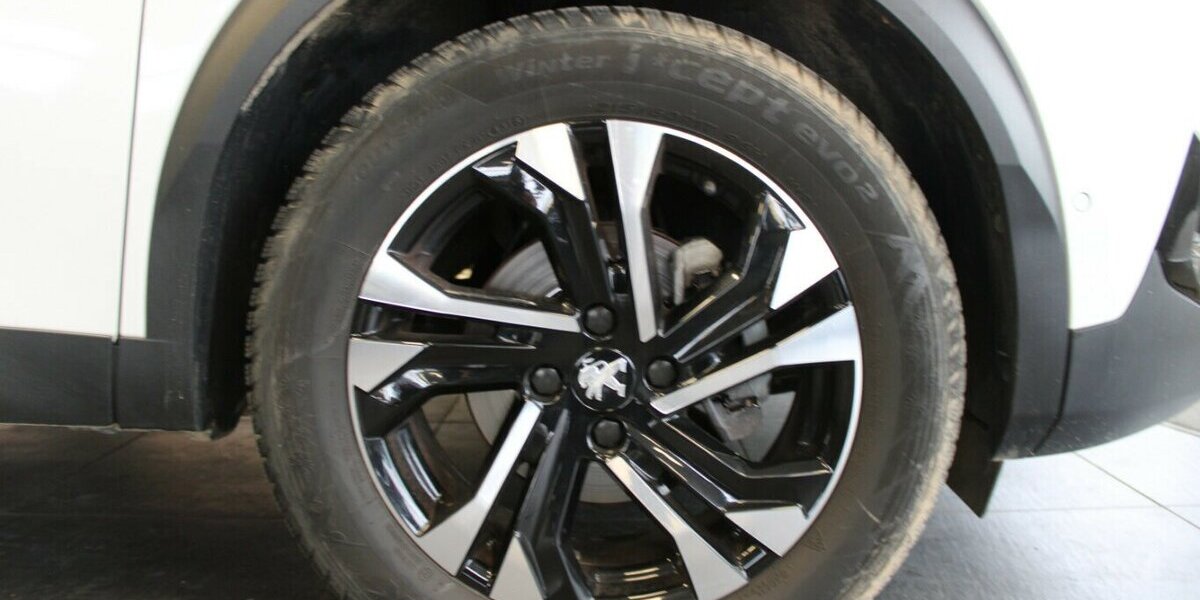 Peugeot 2008 PureTech 130 GT 70.903 km 15.980 &euro; Euskirchen 53881