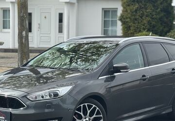 Ford Focus 121.698 km 9.990 &euro; Jülich 52428