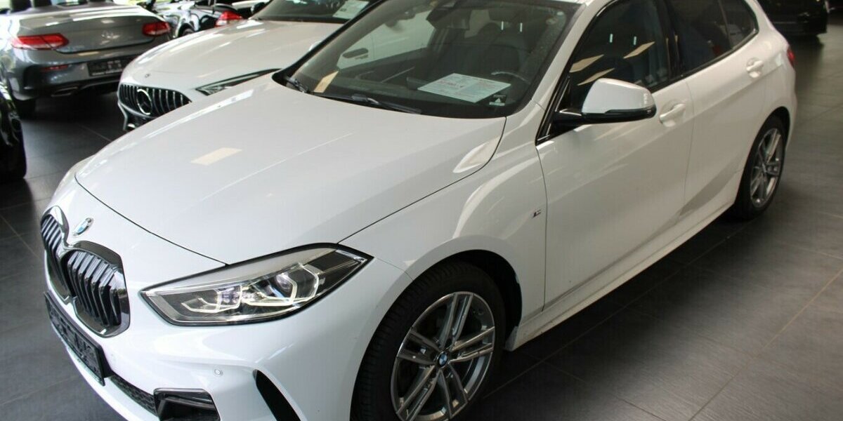 BMW 118 118i - M Sport - Navi - LED - PDC - SHZ - 53.085 km 21.980 &euro; Euskirchen 53881