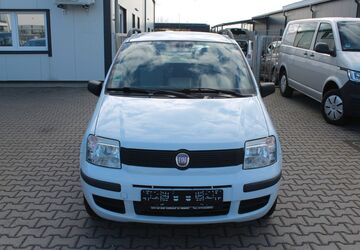 Fiat New Panda 74.658 km 2.950 &euro; Euskirchen 53879