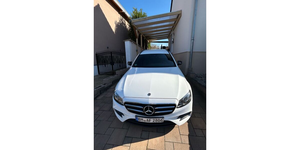 Mercedes-Benz E 220 116.000 km 27.000 &euro; Frechen 50226