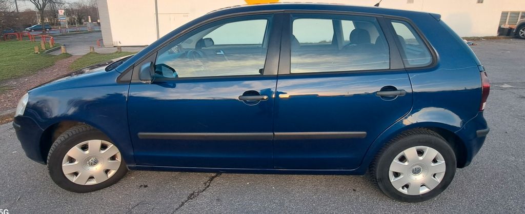 VW Polo 106.550 km 2.850 &euro; Aachen 52080