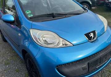 Peugeot 107 144.000 km 3.499 &euro; Mechernich 53894