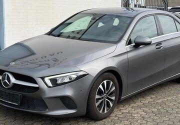 Mercedes-Benz A 180 163.000 km 16.659 &euro; Düren 52353