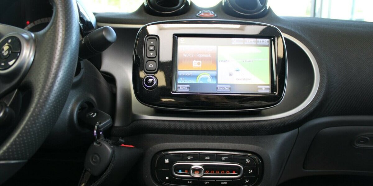 Smart ForTwo Cabrio Prime 65.400 km 14.980 &euro; Euskirchen 53881